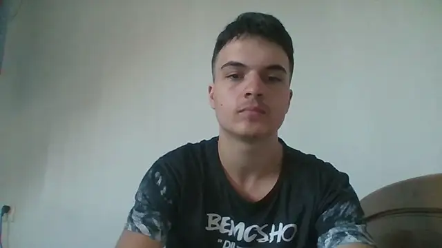 Snapshot of MrPine19 chatting on February 16, 4:08 am MrPine19 online show from February 16, 4:08 am