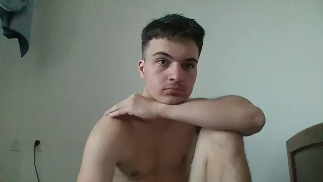 Snapshot of MrPine19 chatting on February 19, 3:13 am MrPine19 online show from February 19, 3:13 am