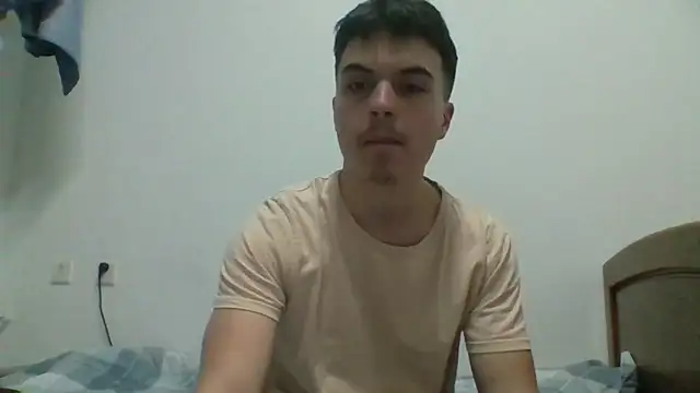Snapshot of MrPine19 chatting on February 20, 12:27 pm MrPine19 online show from February 20, 12:27 pm
