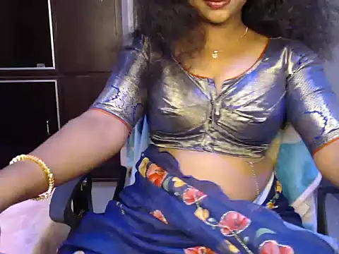 Snapshot of VixenNandhu chatting on July 6, 5:15 pm VixenNandhu online show from July 6, 5:15 pm
