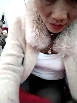 Snapshot of sen1199 chatting on February 5, 10:09 am sen1199 online show from February 5, 10:09 am