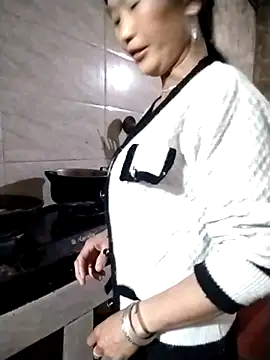 Snapshot of sen1199 chatting on February 23, 11:02 pm sen1199 online show from February 23, 11:02 pm