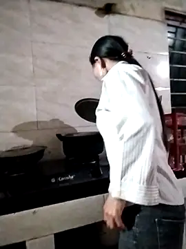 Snapshot of sen1199 chatting on February 26, 11:31 am sen1199 online show from February 26, 11:31 am