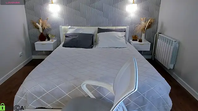 Snapshot of adele_crown chatting on February 20, 6:26 am adele crown online show from February 20, 6:26 am