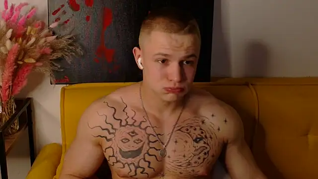 SterlingNoir online show from March 29, 9:37 pm