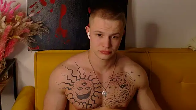 SterlingNoir online show from April 1, 10:18 pm