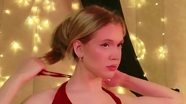 Beckie White online show from April 4, 8:50 pm