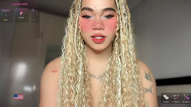 Kelly Mckinney online show from April 25, 8:39 am