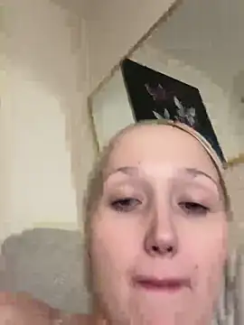 Snapshot of Marilynxo chatting on February 12, 6:41 am Marilynxo online show from February 12, 6:41 am