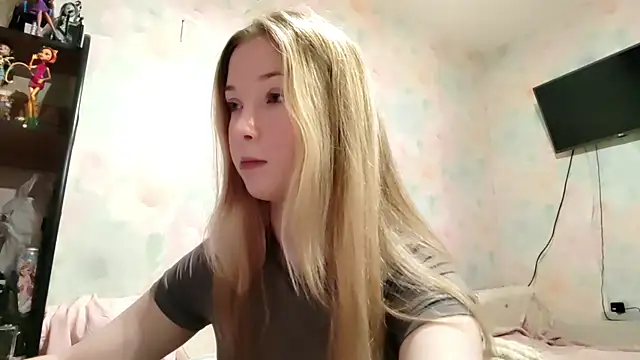 TiaBIanks online show from March 26, 11:54 pm