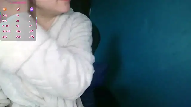 Snapshot of JadeAlexis403 chatting on February 21, 8:37 am JadeAlexis403 online show from February 21, 8:37 am