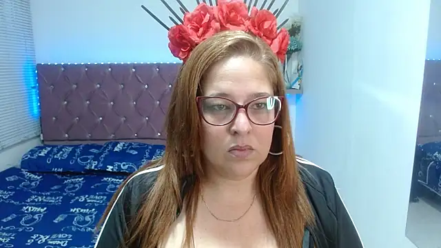 kataleyamilf69 online show from February 25, 1:21 pm