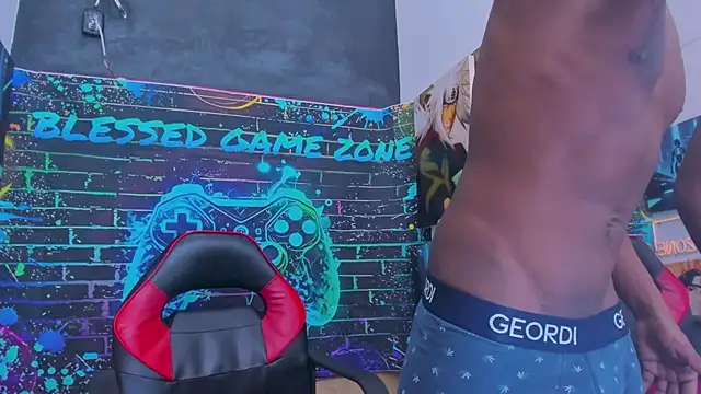 Snapshot of Jeanpieroo26 chatting on February 11, 7:19 pm Jeanpieroo26 online show from February 11, 7:19 pm