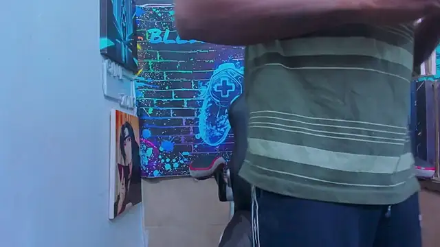 Snapshot of Jeanpieroo26 chatting on February 16, 7:32 pm Jeanpieroo26 online show from February 16, 7:32 pm