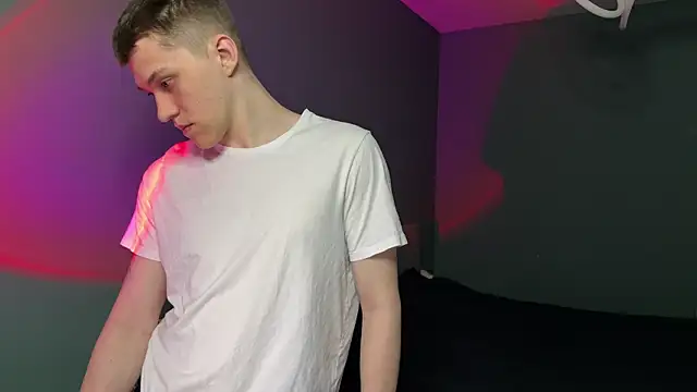 cronck52 online show from April 10, 12:43 pm