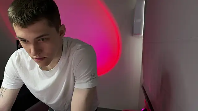 cronck52 online show from April 17, 12:41 pm