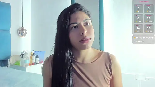 Snapshot of venezolana__caro chatting on May 9, 2:39 am venezolana caro online show from May 9, 2:39 am
