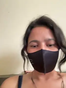 raavigirl online show from March 13, 3:35 am