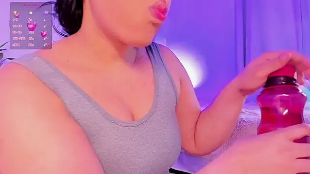 Snapshot of kitty_katth chatting on March 1, 6:10 pm kitty katth online show from March 1, 6:10 pm