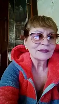 SophieBurns online show from April 17, 11:02 am