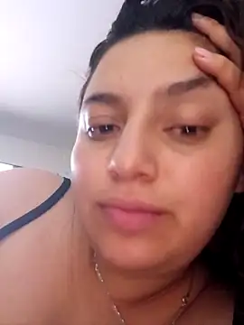 MajoArias online show from April 2, 6:33 am