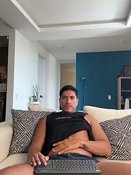 Snapshot of NicoHeat chatting on March 10, 2:11 pm NicoHeat online show from March 10, 2:11 pm