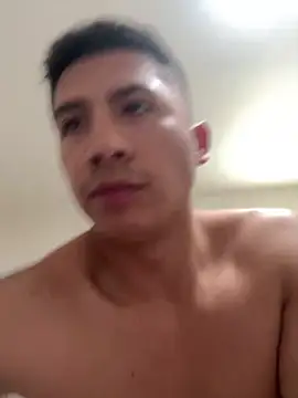 Snapshot of fer593que chatting on February 5, 8:35 pm fer593que online show from February 5, 8:35 pm