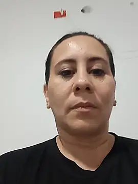 Snapshot of Sophie_Tyler chatting on June 13, 3:26 am Sophie Tyler online show from June 13, 3:26 am