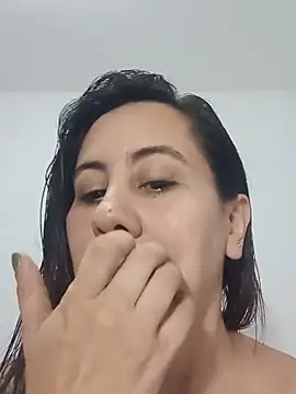 Snapshot of Sophie_Tyler chatting on June 15, 7:49 pm Sophie Tyler online show from June 15, 7:49 pm