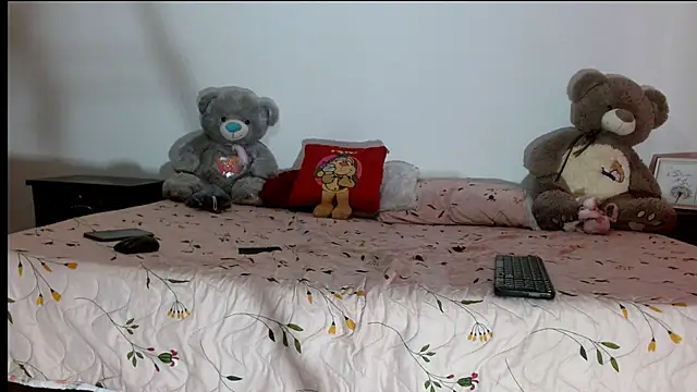 karolsweetvagi online show from April 2, 6:05 pm