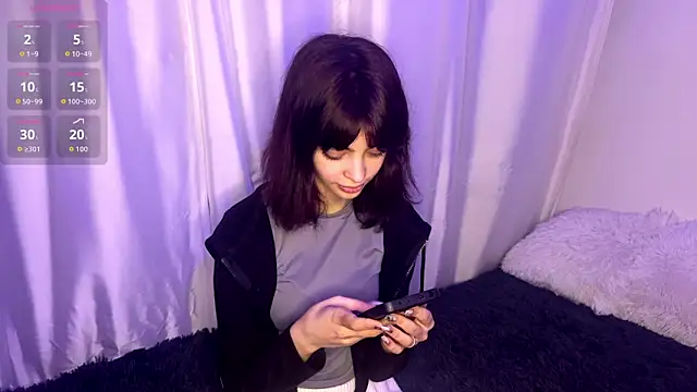 CassyVixen online show from March 15, 5:30 pm