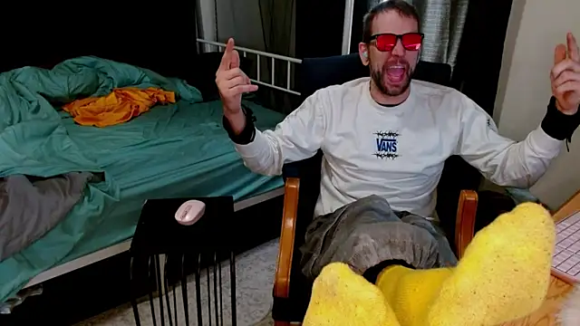 Snapshot of cguffey2284 chatting on February 23, 7:22 pm cguffey2284 online show from February 23, 7:22 pm