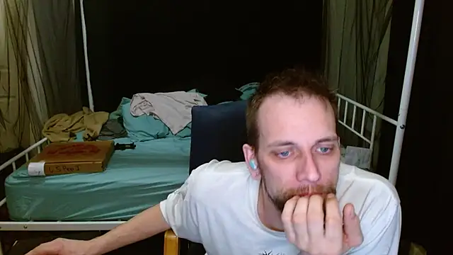 Snapshot of cguffey2284 chatting on February 26, 3:38 am cguffey2284 online show from February 26, 3:38 am