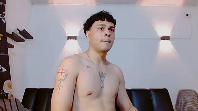 Philip Jons online show from February 21, 8:10 pm