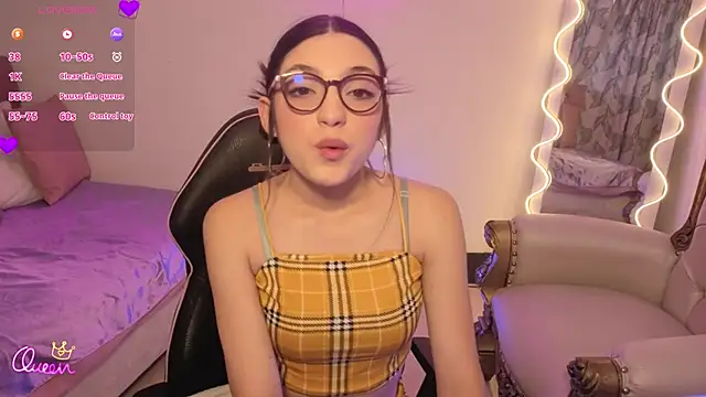 MAHYRA TAY online show from February 13, 7:21 pm