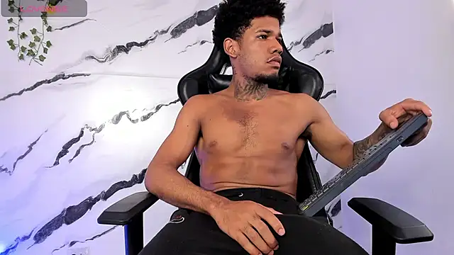 Snapshot of Nehemiaa_boy chatting on February 13, 7:54 pm Nehemiaa boy online show from February 13, 7:54 pm