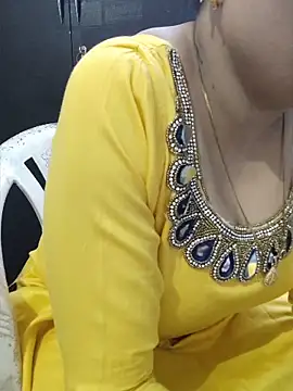 Snapshot of SexybeboX chatting on April 23, 5:52 am SexybeboX online show from April 23, 5:52 am