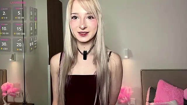 Snapshot of EvaQT chatting on February 12, 7:25 am EvaQT online show from February 12, 7:25 am