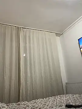 Amber Sinn online show from February 22, 8:18 pm