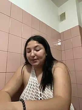 Snapshot of Amber_Sinn chatting on June 21, 8:44 pm Amber Sinn online show from June 21, 8:44 pm