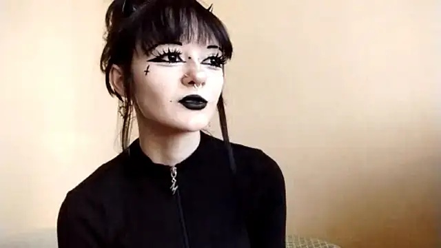 Snapshot of SmilingPatent chatting on February 10, 1:04 pm SmilingPatent online show from February 10, 1:04 pm