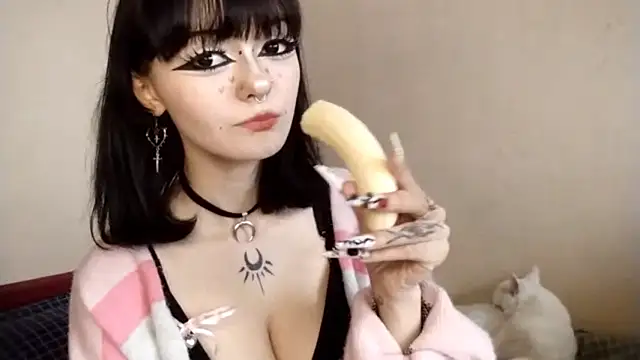 Snapshot of SmilingPatent chatting on February 13, 1:07 pm SmilingPatent online show from February 13, 1:07 pm