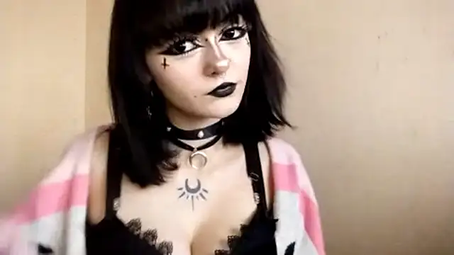 Snapshot of SmilingPatent chatting on February 15, 1:09 pm SmilingPatent online show from February 15, 1:09 pm