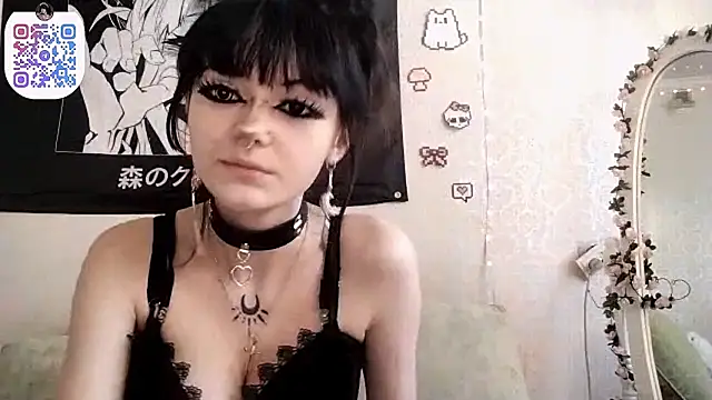 Snapshot of SmilingPatent chatting on March 1, 2:19 pm SmilingPatent online show from March 1, 2:19 pm