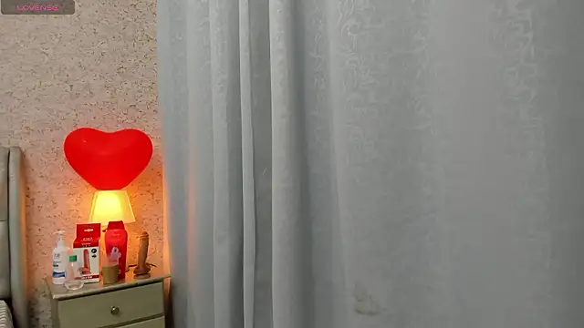 Snapshot of angelica_rober chatting on February 18, 11:50 am angelica rober online show from February 18, 11:50 am