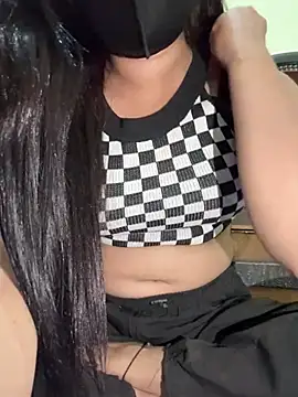 Snapshot of Cutedesigirl chatting on February 27, 5:13 pm Cutedesigirl online show from February 27, 5:13 pm