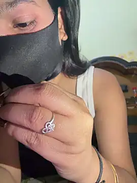 Cutedesigirl online show from April 13, 7:08 pm