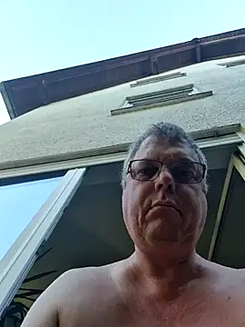 nackedei071 online show from May 23, 5:12 am