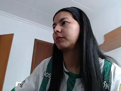 ZeforAitanna online show from March 4, 10:21 am