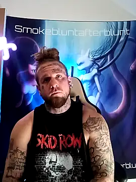 Smokebluntafterblunt online show from March 13, 2:56 pm